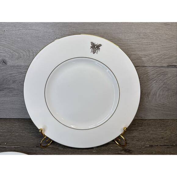 Wedgwood Vera Wang 9” White Bee Gold Trim Accent Salad Plate-Set Of 3 - Picture 3 of 9